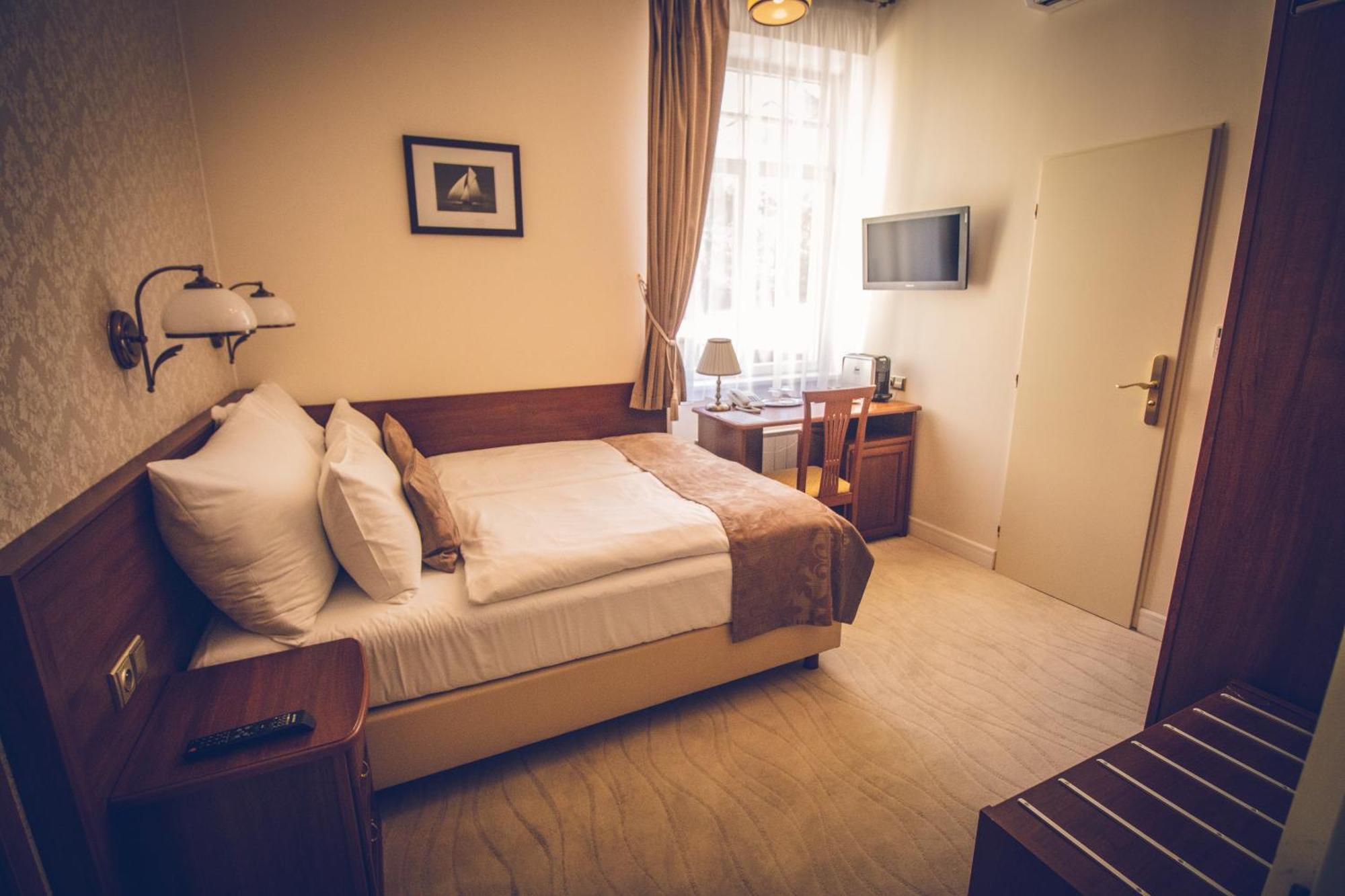 זנוימו Hotel Katerina חדר תמונה